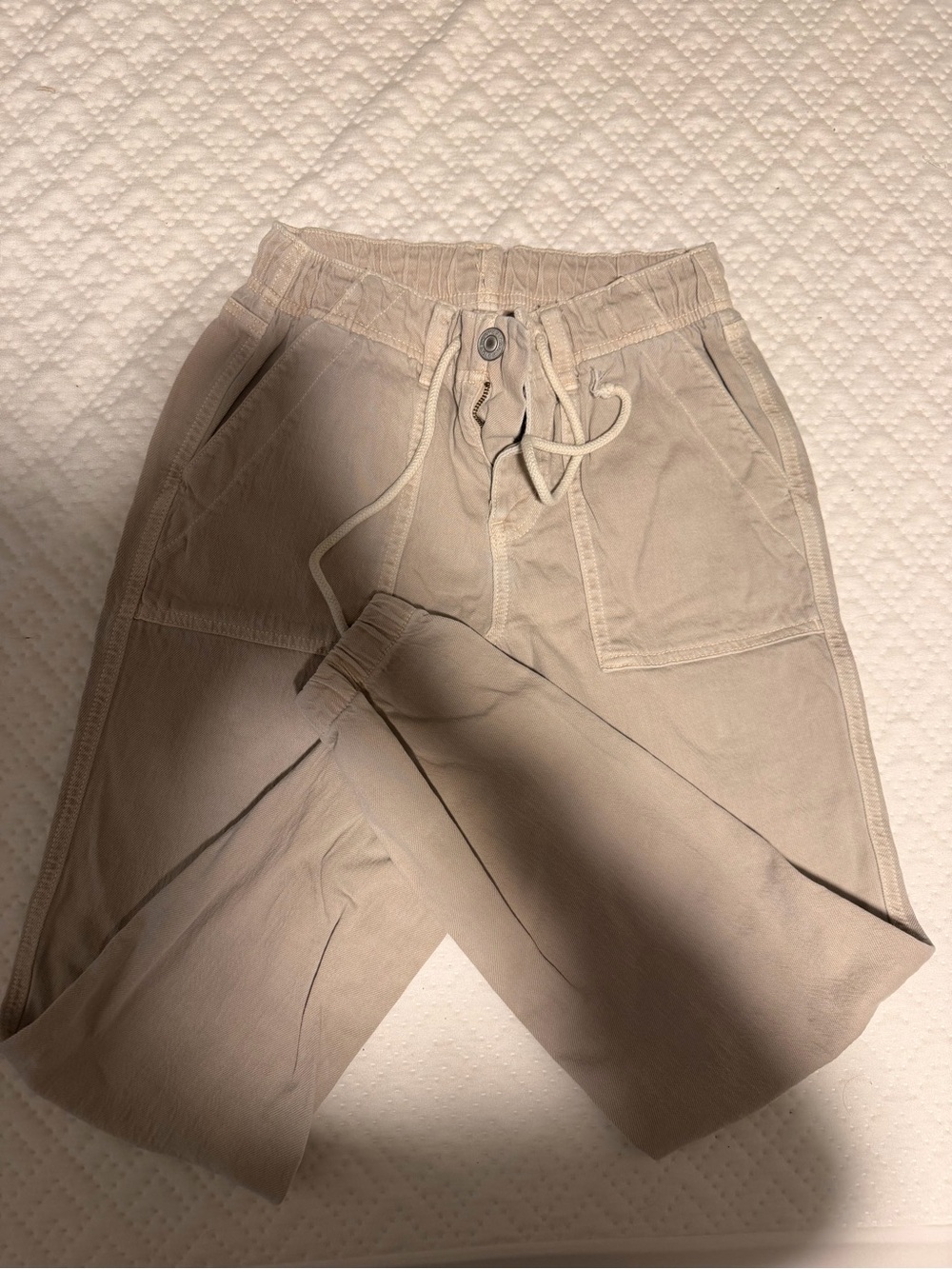 American Eagle Outfitters Women's Cropped Drawstring Pants in Light Taupe